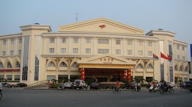 Yulin Hotel מראה חיצוני תמונה
